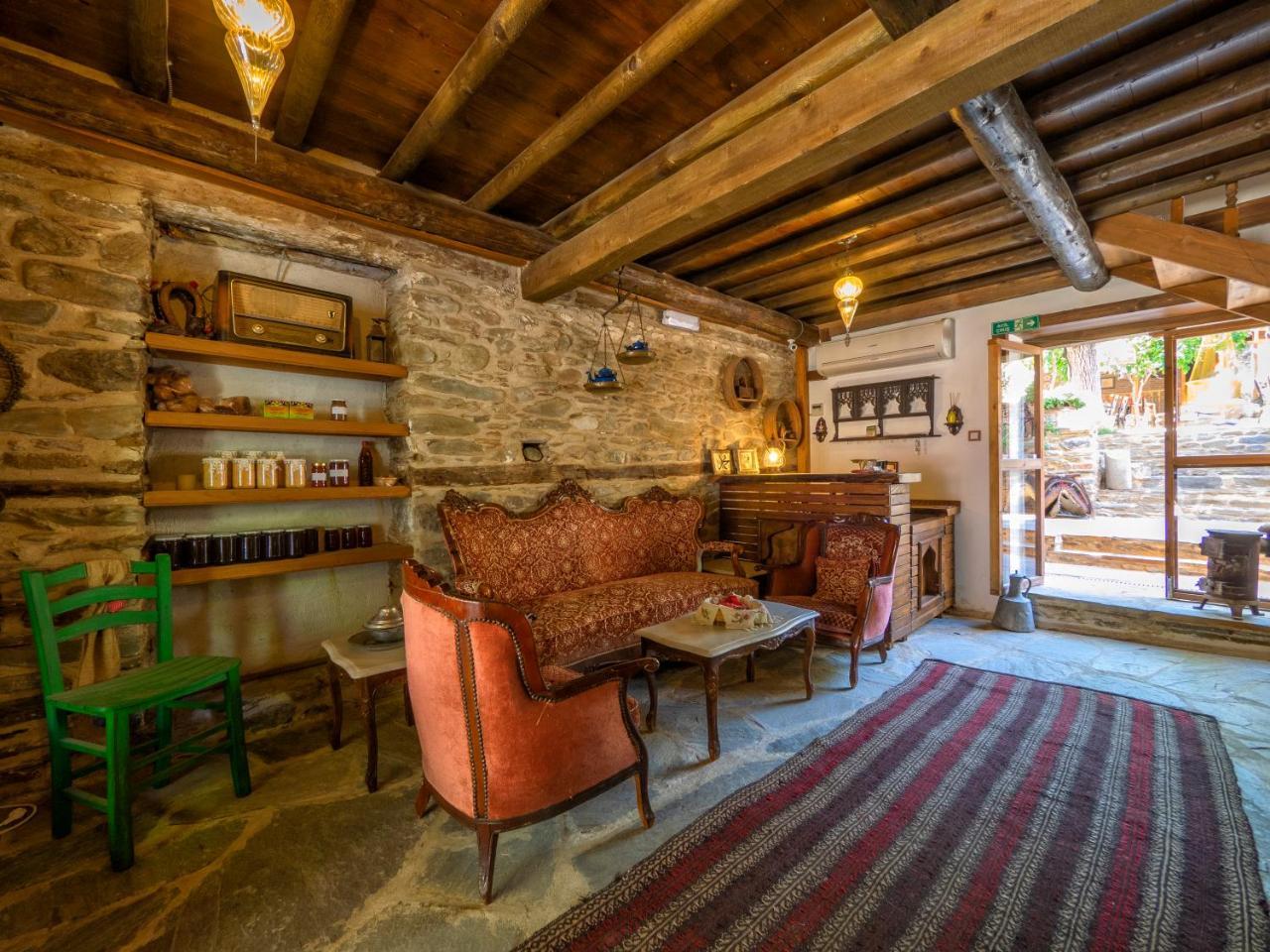 Апартаменти Yeni Gelin Evi Birgi Екстер'єр фото